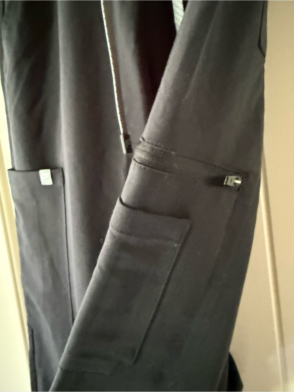 Fabletics Women's High Rise Wide Leg Scrub Pants NWOT. XS - Picture 12 of 16